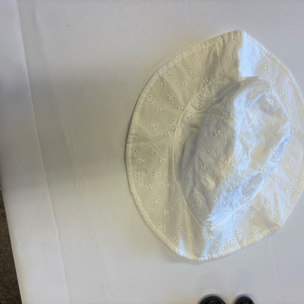 Carter's Classic White Sun Hat